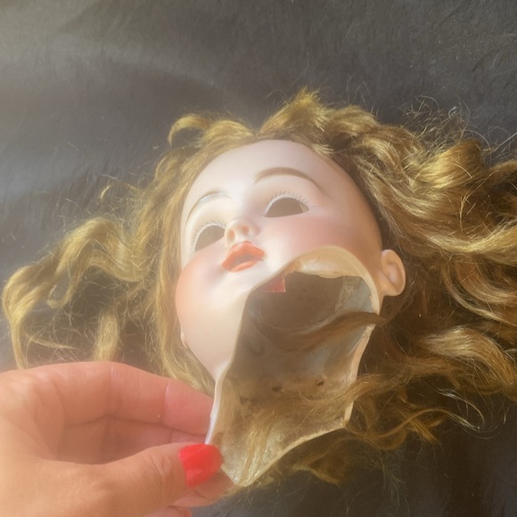 Antique Broken Porcelain Doll Head - Picture 2 of 3